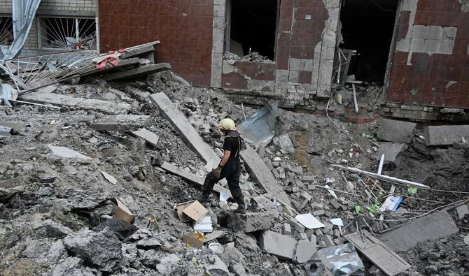 Ukraine: l'armée confirme son retrait de Lyssytchansk, ville clé prise par la Russie