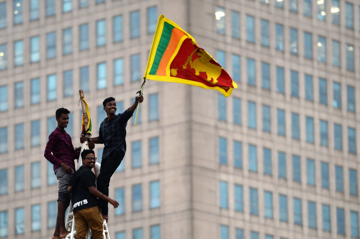 Le président du Sri Lanka cherche à quitter le pays