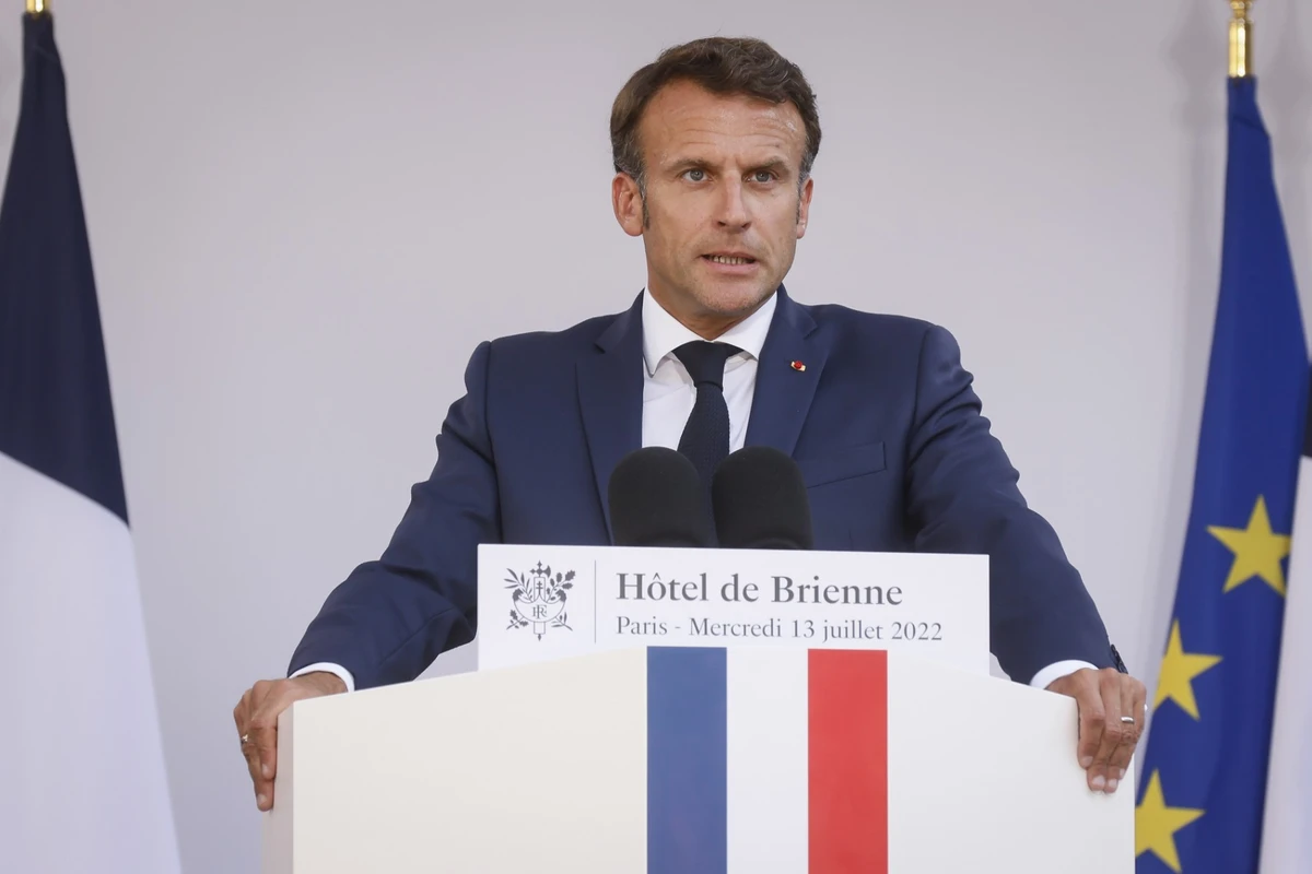 Macron demande aux armées de développer le Service national universel