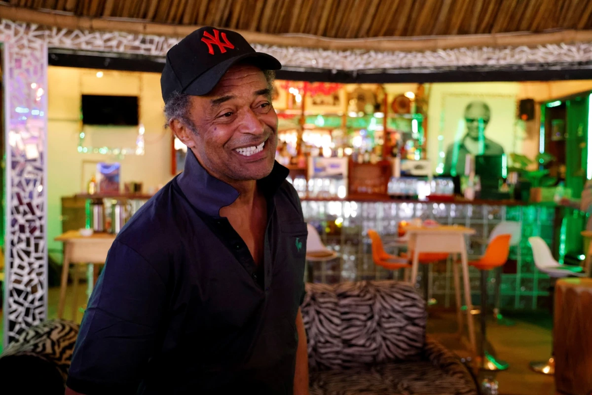 Quand Noah le chef accueille Macron le président dans son «village» du Cameroun