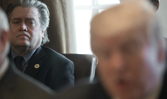 Steve Bannon, ex-conseiller de Trump, reconnu coupable d'entrave à l'enquête sur l'assaut du Capitole