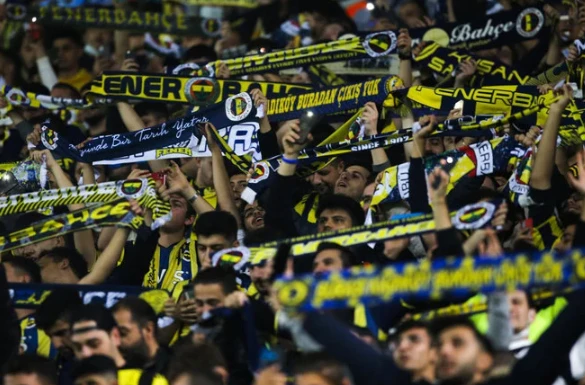 Fenerbahçe-Dynamo Kiev: L'ambassadeur d'Ukraine en Turquie condamne les slogans pro-Poutine