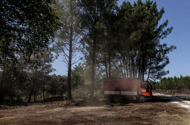En Bretagne, reprise de l'incendie dans les monts d'Arrée