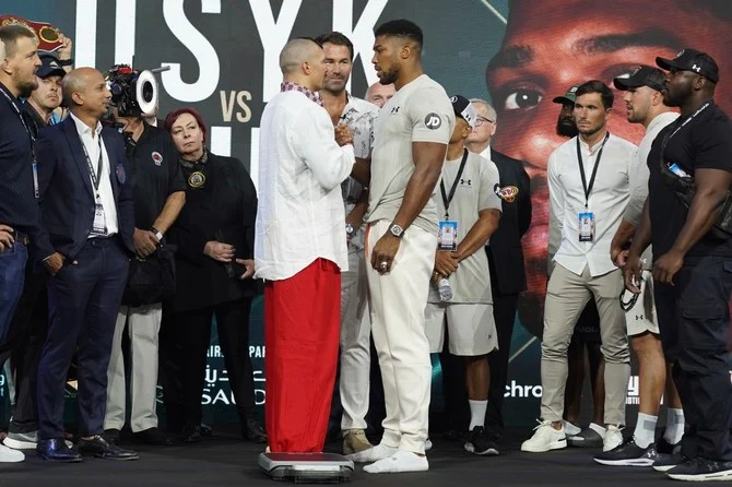 Anthony Joshua conserve son avantage de poids sur Oleksandr Usyk pour le combat de Djeddah