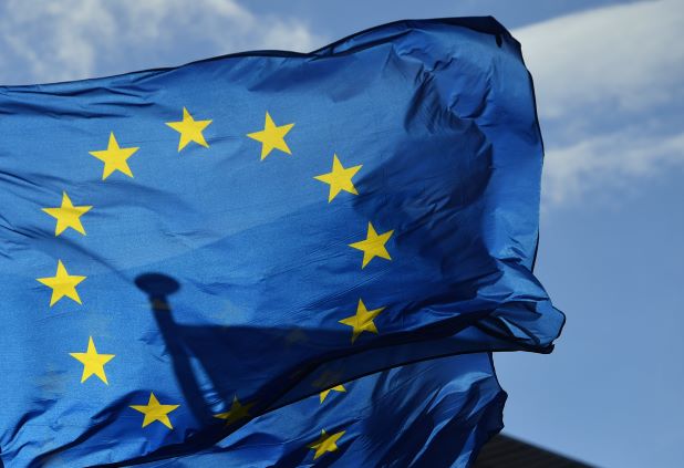 UE: une interdiction de visas pour tous les Russes discutée fin août