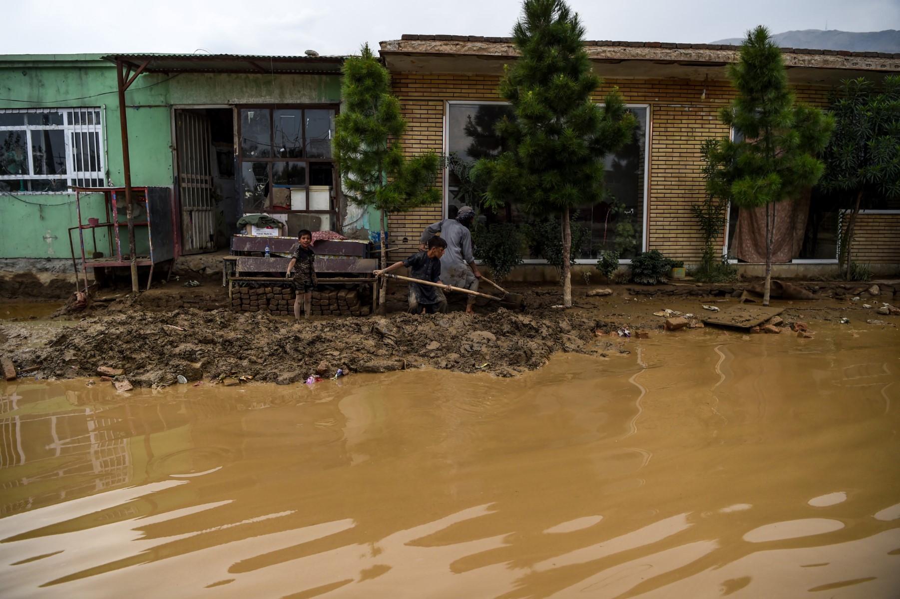 Afghanistan: 20 morts et gros dégâts dans des inondations subites