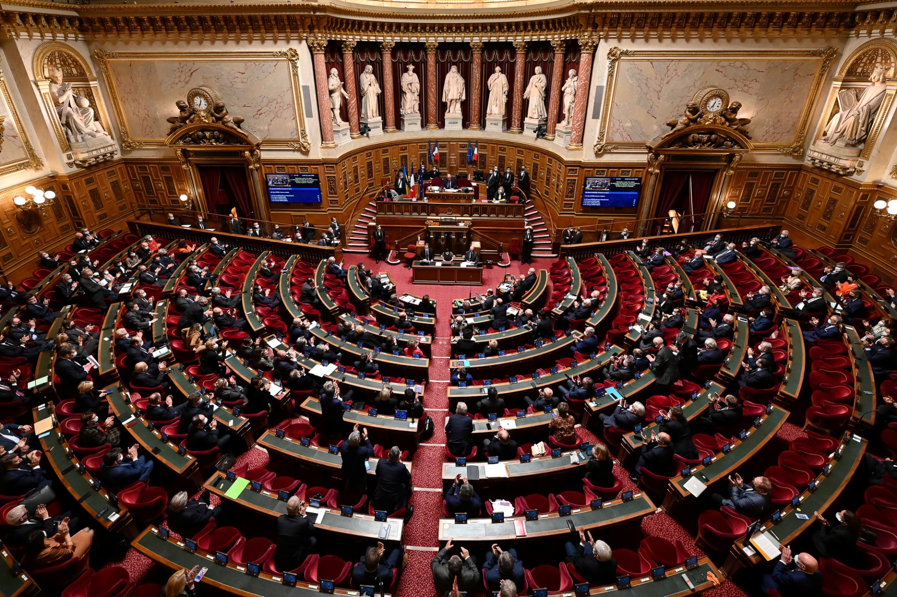 Pouvoir d'achat: le budget rectificatif au Sénat avec la taxe sur les «superprofits»