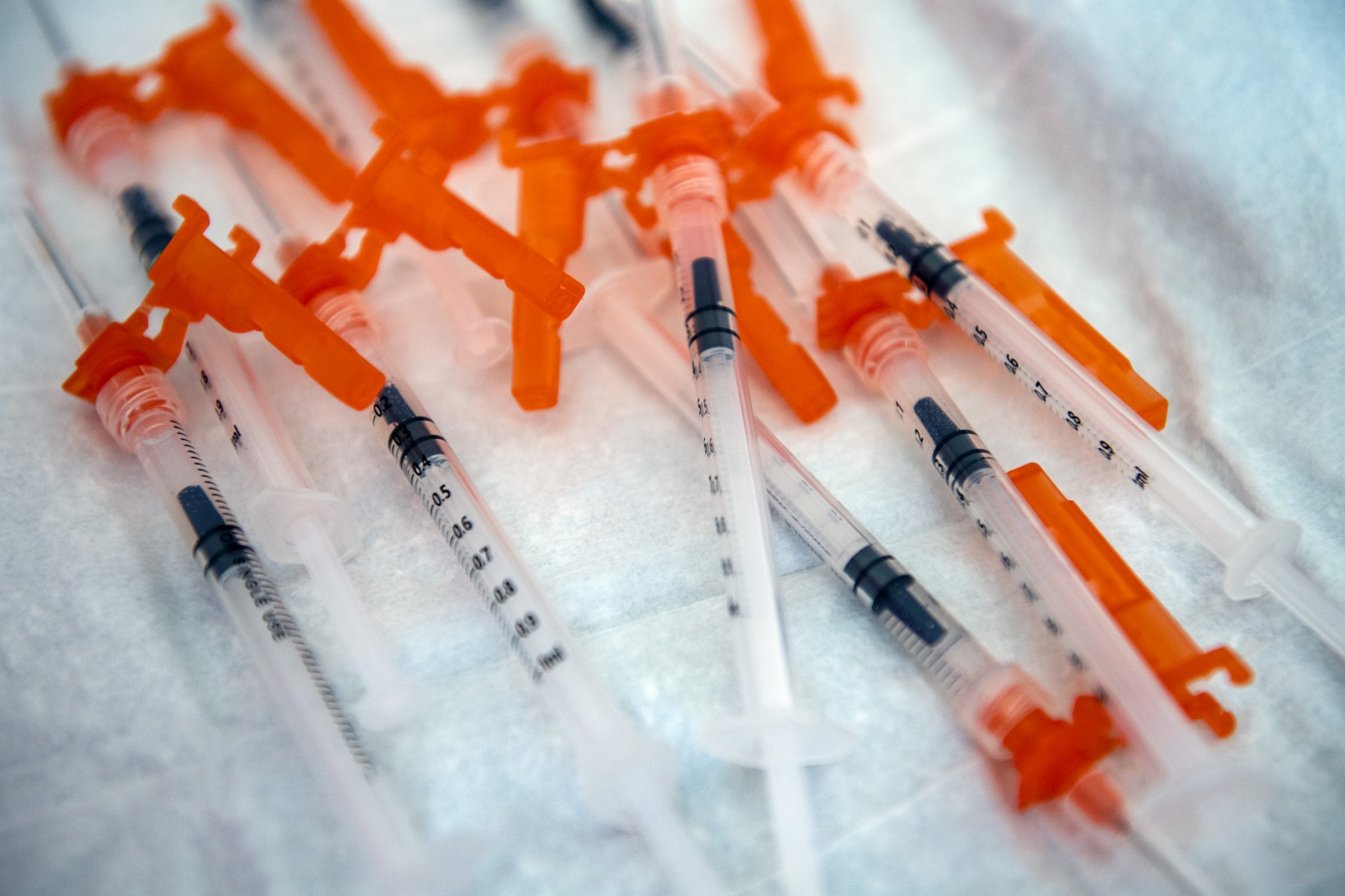 Covid-19: une version du vaccin Moderna ciblant Omicron approuvée au Royaume-Uni
