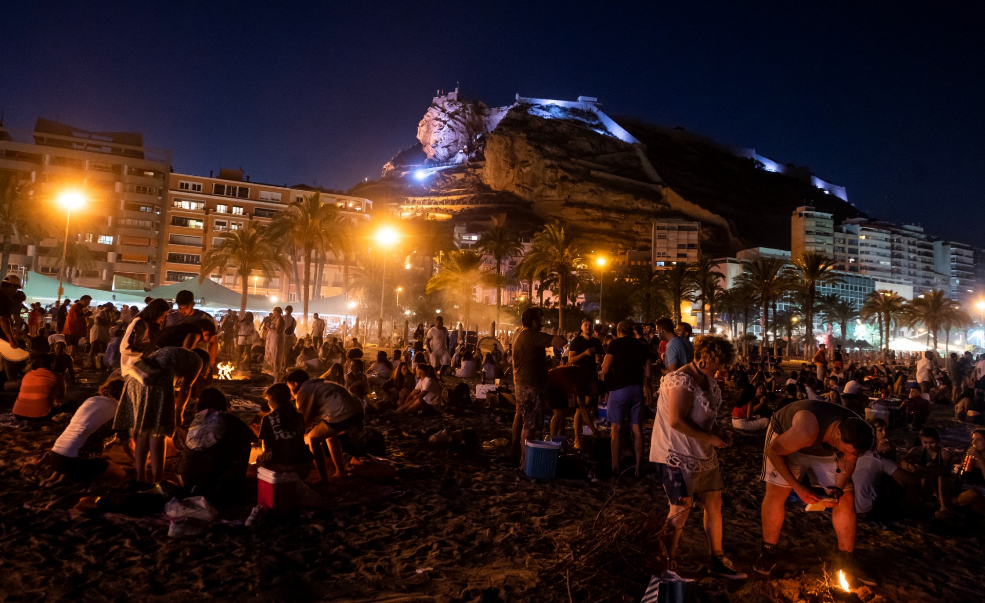 Bourrasque de vent sur un festival en Espagne: un mort, des dizaines de blessés
