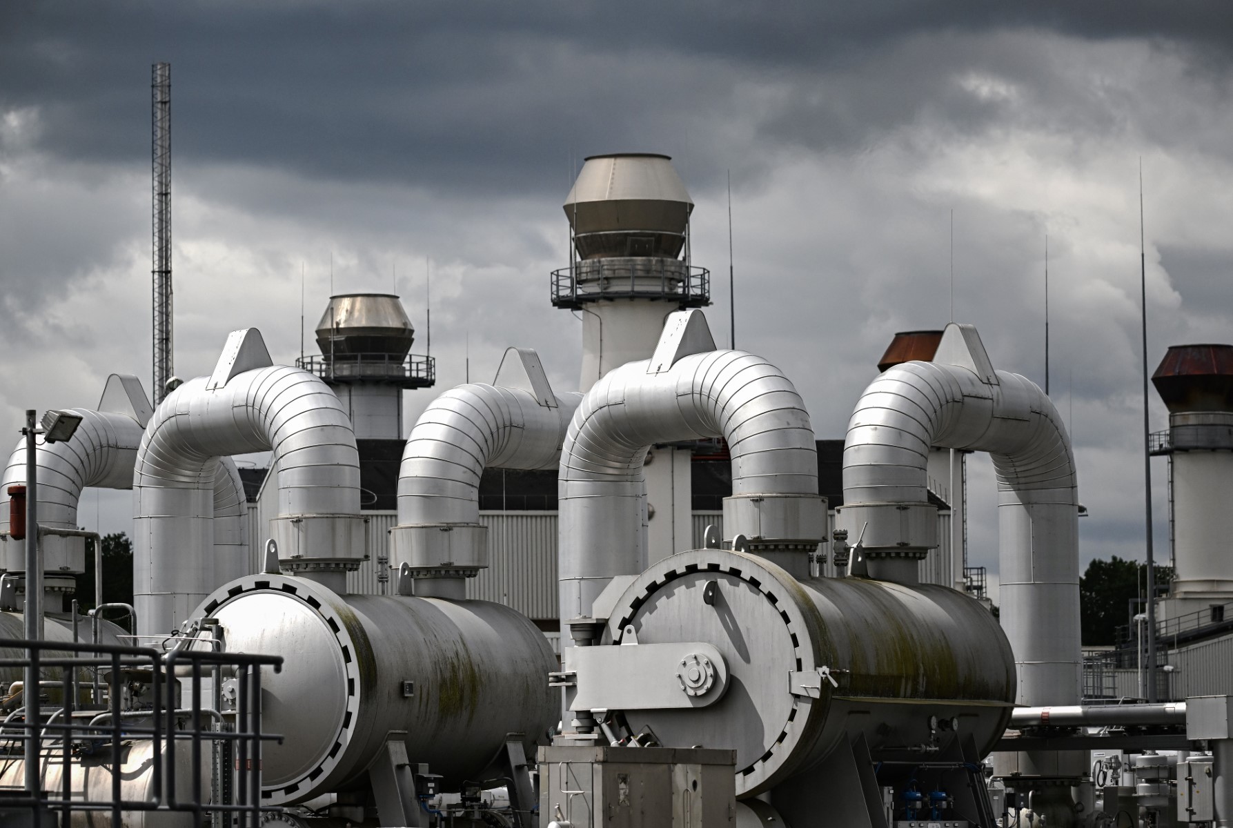 Le gaz monte avec les craintes en Europe, le pétrole stable