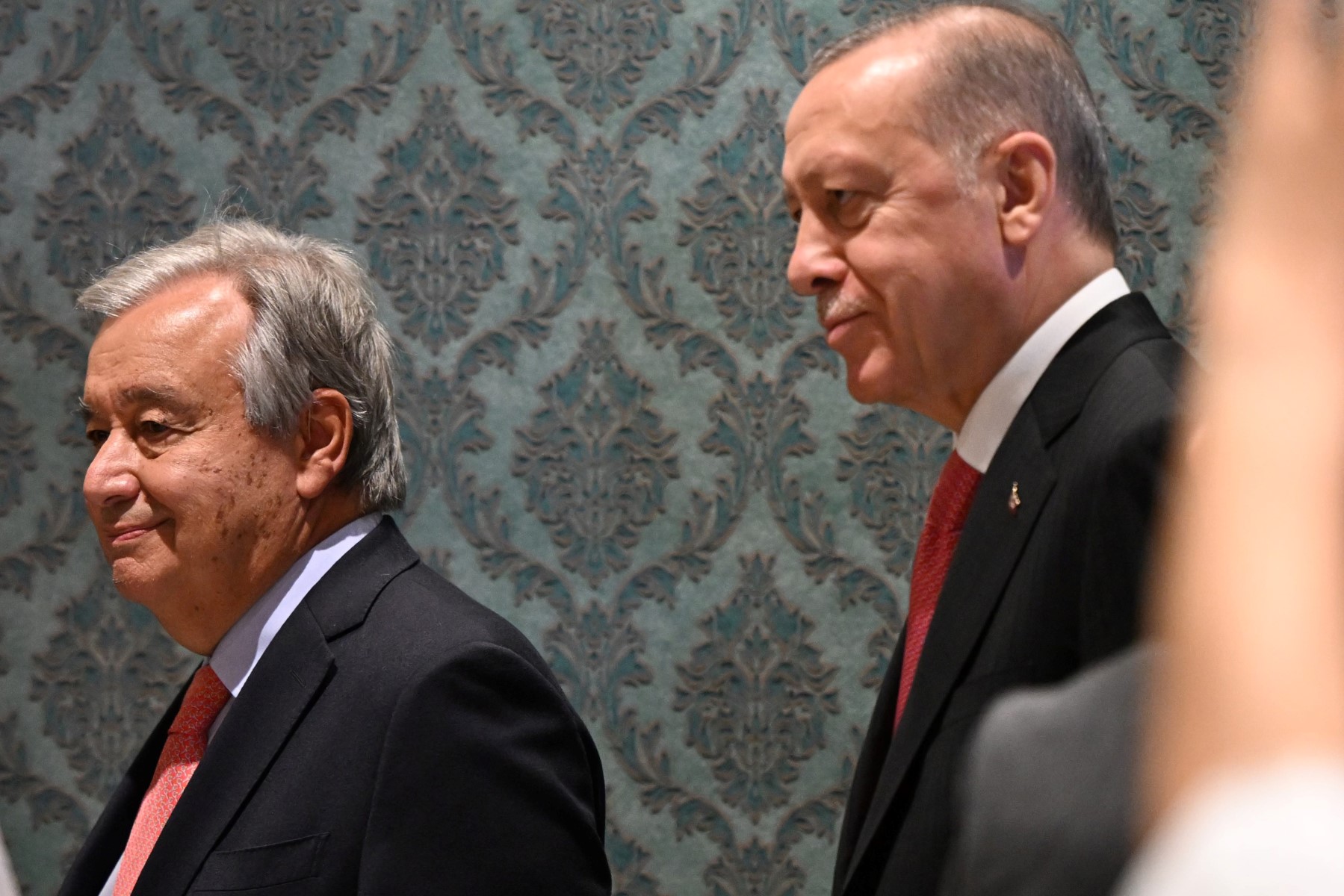 Ukraine : six morts dans le nord-est avant la rencontre Zelensky-Erdogan-Guterres