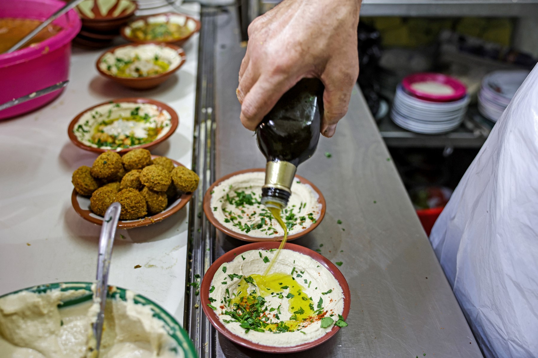 Bistrots modernes et livres de recettes, le renouveau de la gastronomie palestinienne