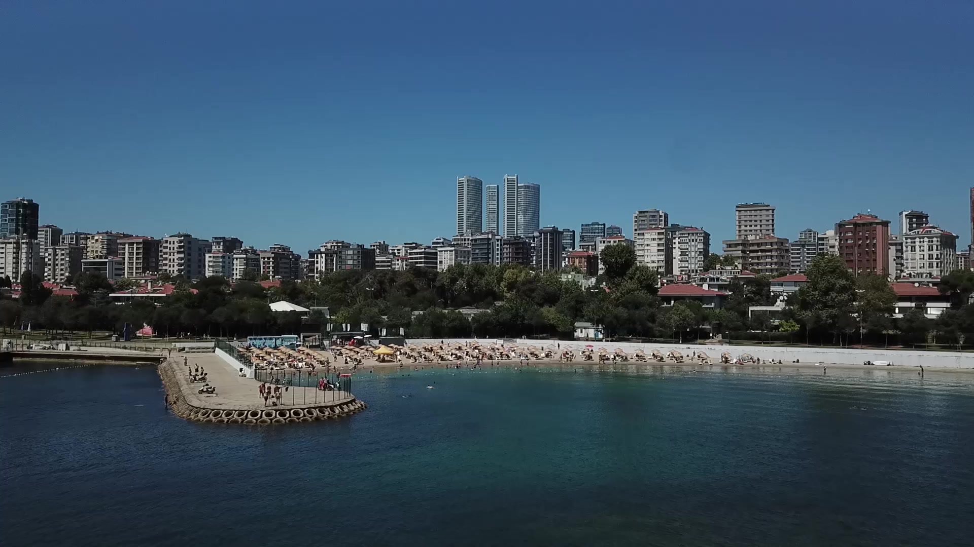 Istanbul-Plage: nager entre deux mers, entre deux continents