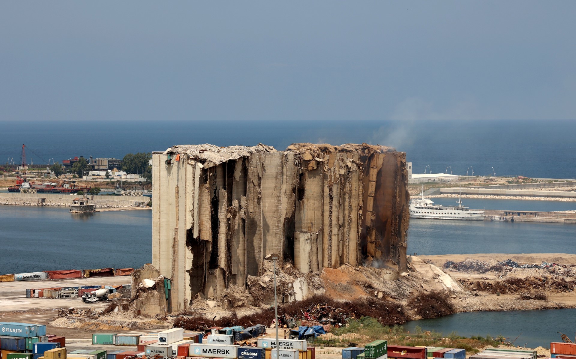 Une seconde section des silos du port de Beyrouth risque de s’effondrer à tout moment