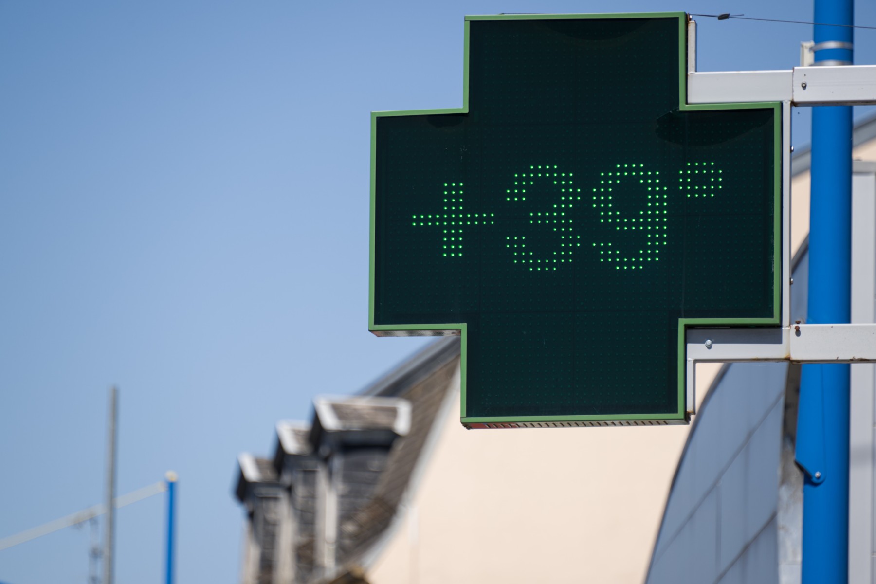 L'est de la France étouffe sous la troisième canicule de l'été