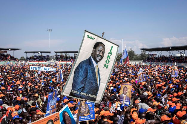 Kenya: Odinga en tête de la présidentielle, selon des résultats officiels partiels