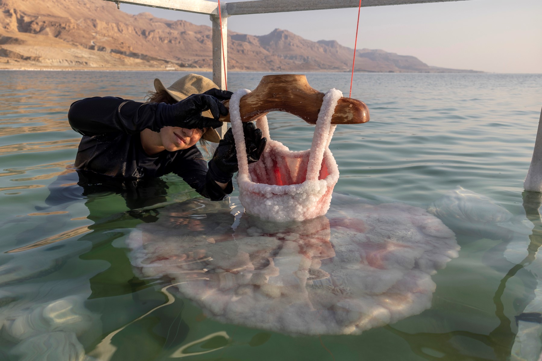 Le sel de la terre: les sculptures d'une artiste israélienne à la mer Morte