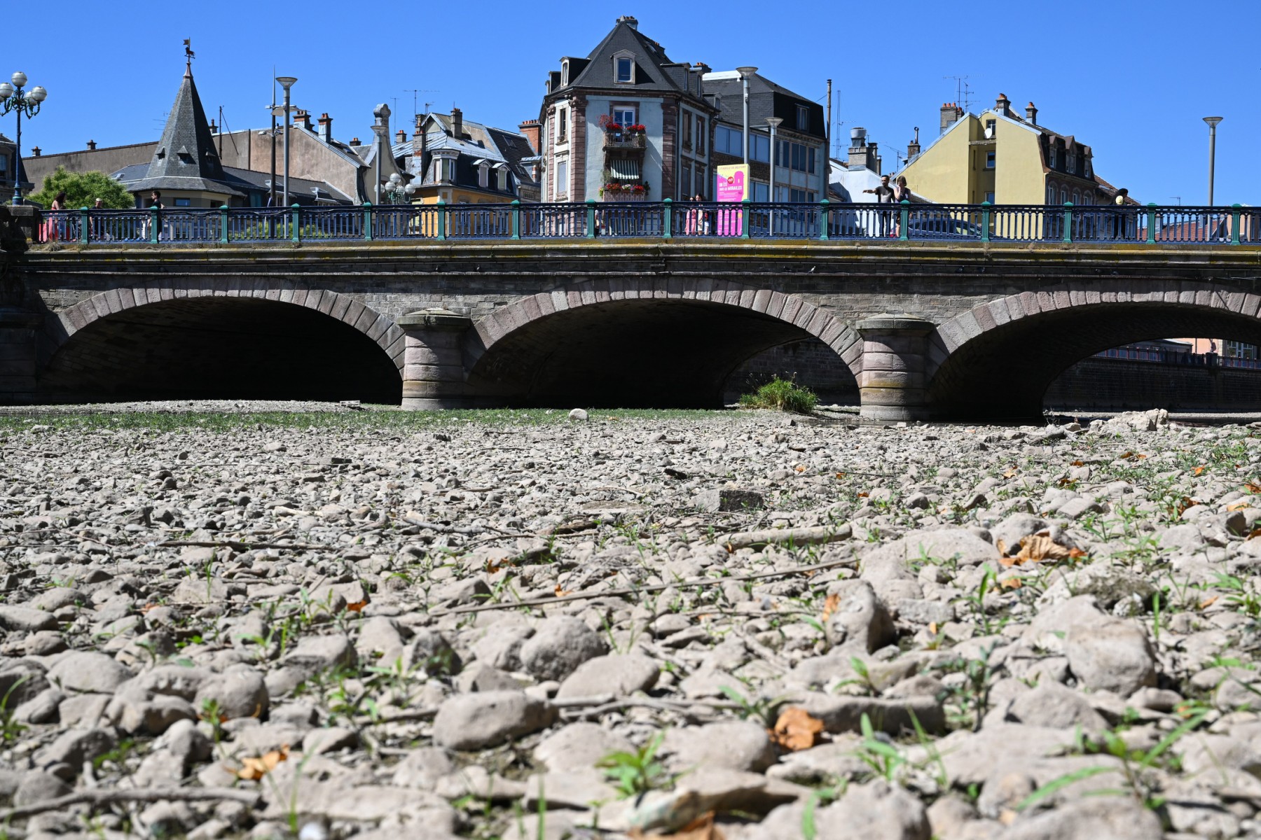 Sur la Côte d'Azur, le tourisme pèse sur les rares ressources en eau