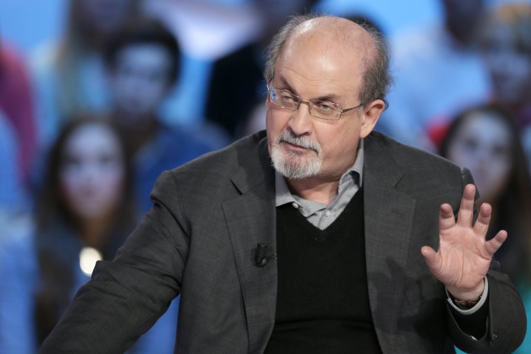 Retour sur l'attaque au couteau contre Salman Rushdie