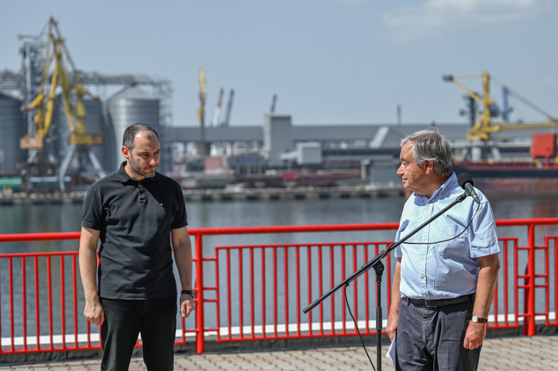 Ukraine: Guterres demande à Moscou de ne pas isoler la centrale nucléaire de Zaporijia