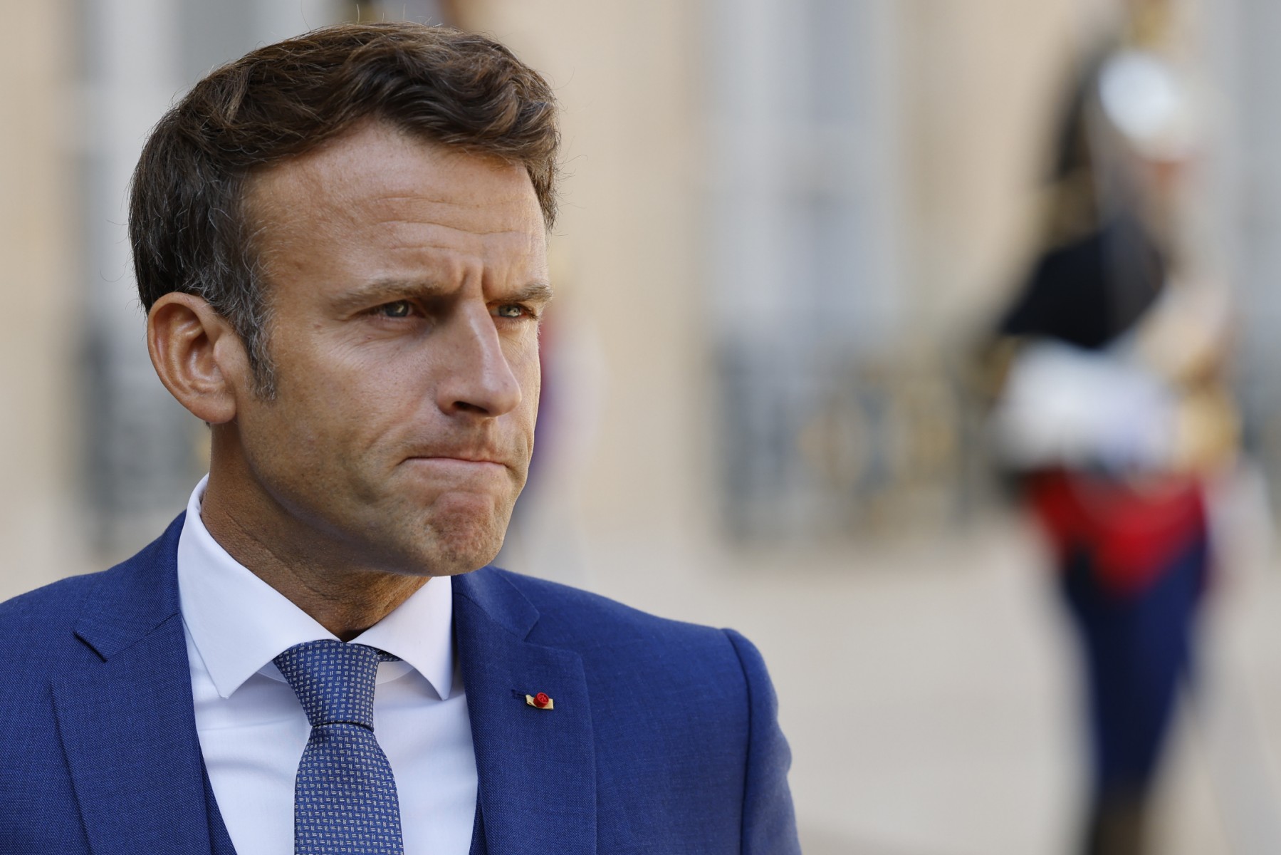 Macron mobilise le gouvernement face aux casse-tête de la rentrée