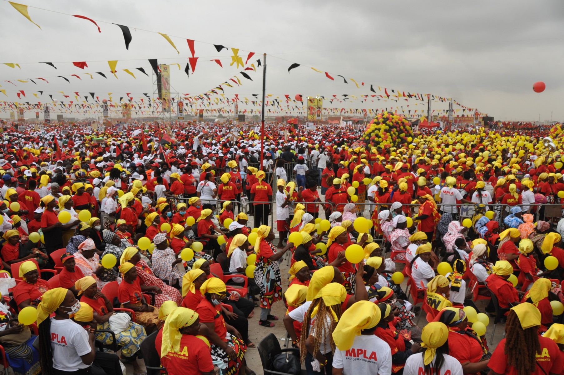 Elections en Angola: Le parti au pouvoir remporte une victoire serrée, Lourenço reconduit