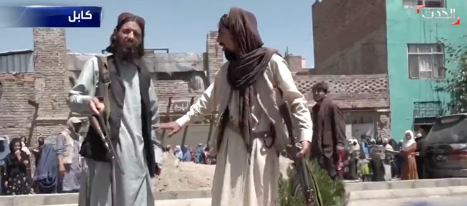 Des talibans armés attaquent l'équipe d'Al-Hadath lors d'une diffusion en direct à Kaboul