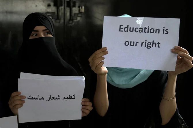 Des talibans tirent en l'air à Kaboul pour disperser une manifestation de femmes