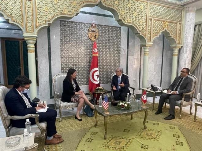 Le ministre tunisien des Affaires étrangères rencontre la chargée d'affaires à l'ambassade des États-Unis à Tunis