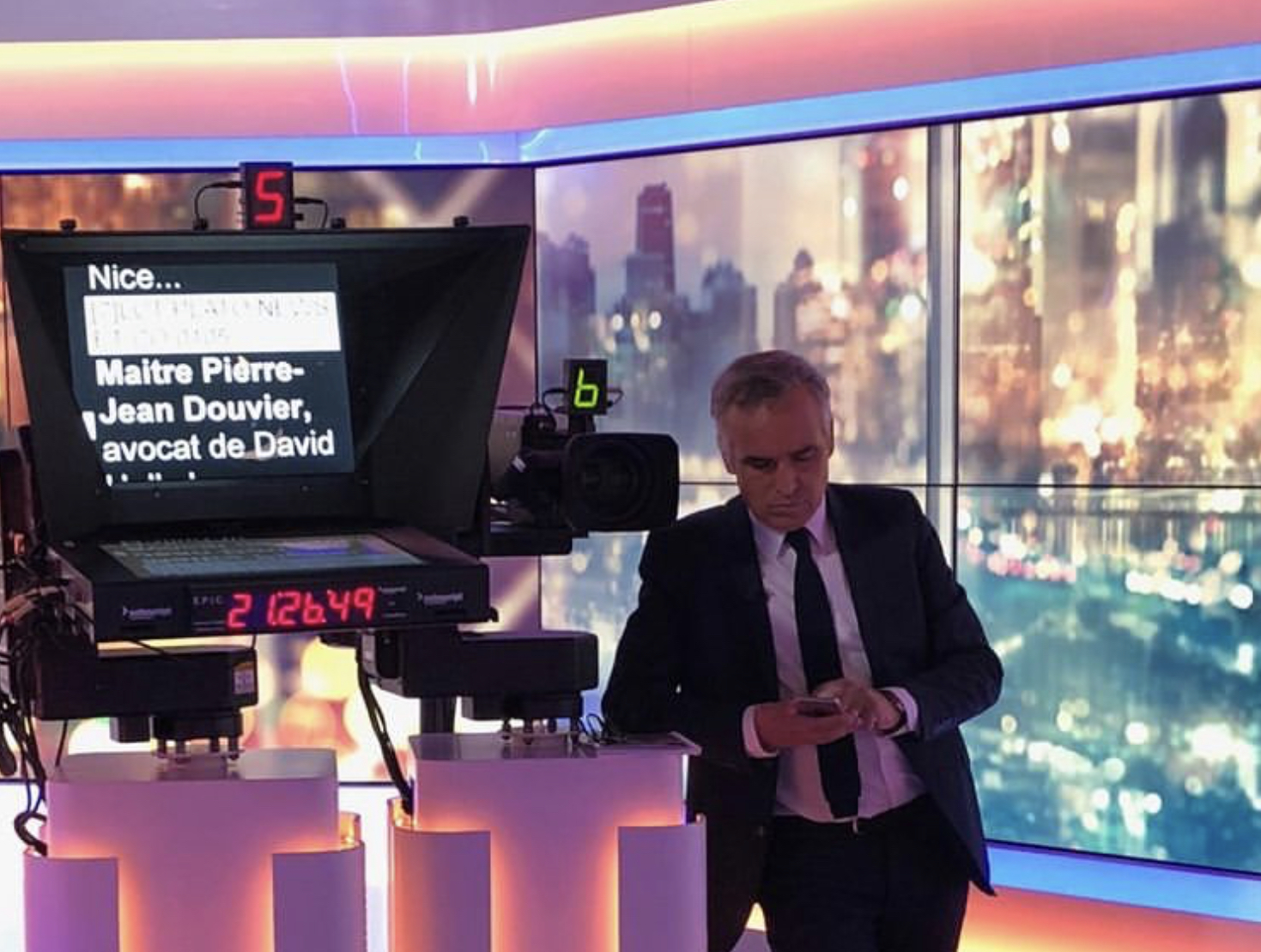 Paris Match: Motion de défiance après le départ de Bruno Jeudy