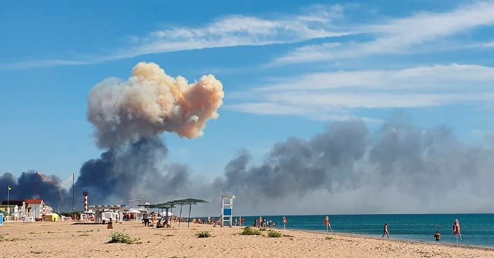 Ukraine : Explosions dans un dépôt de munitions en Crimée, trois pays européens privés de pétrole russe