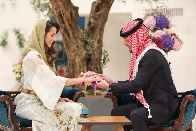 Le prince héritier de Jordanie annonce ses fiançailles avec une princesse Saoudienne