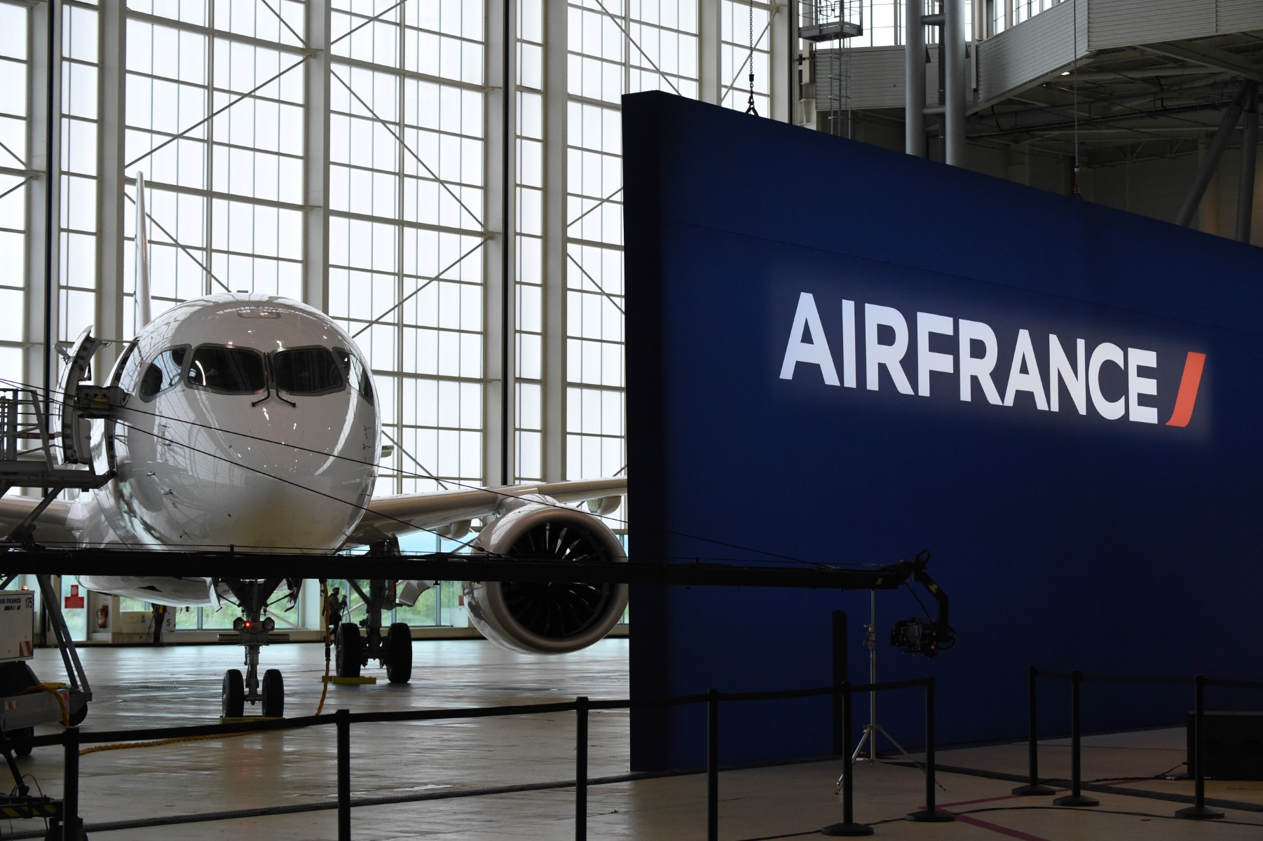 Deux pilotes d'Air France suspendus après une altercation dans le cockpit