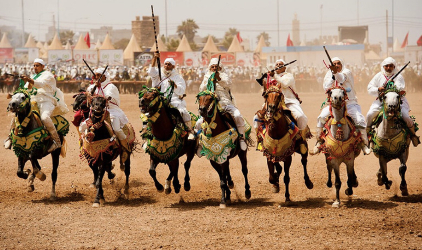 Moussem Moulay Abdellah Amghar: Remise d'un Don Royal aux Chorfas Amghariyines