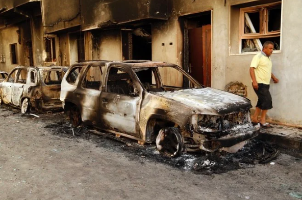 Les milices patrouillent dans les rues désertes de Tripoli après de sanglants affrontements