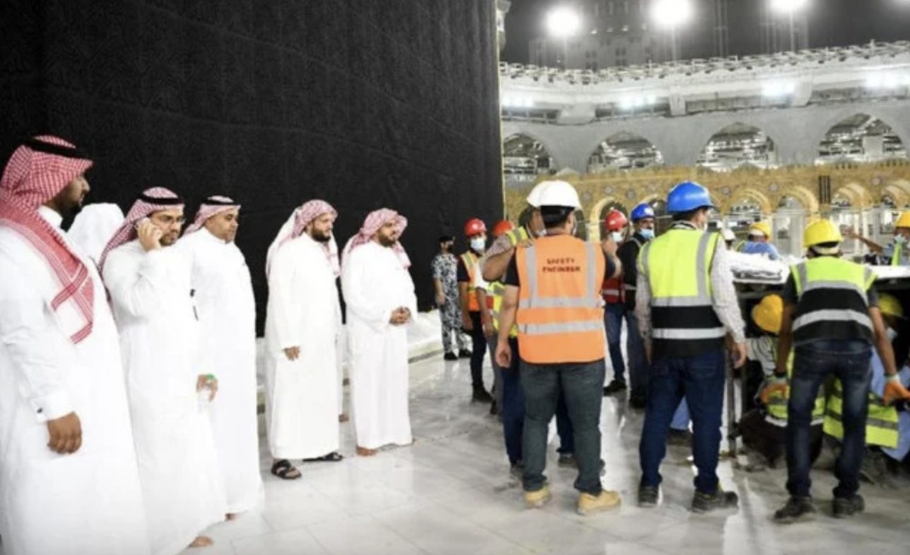 Avec le début de la saison de l’Omra, les barrières autour de la Kaaba ont été retirées