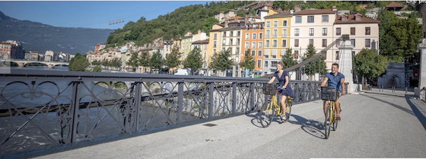 Vue de Grenoble (source : grenoble-tourisme.com)