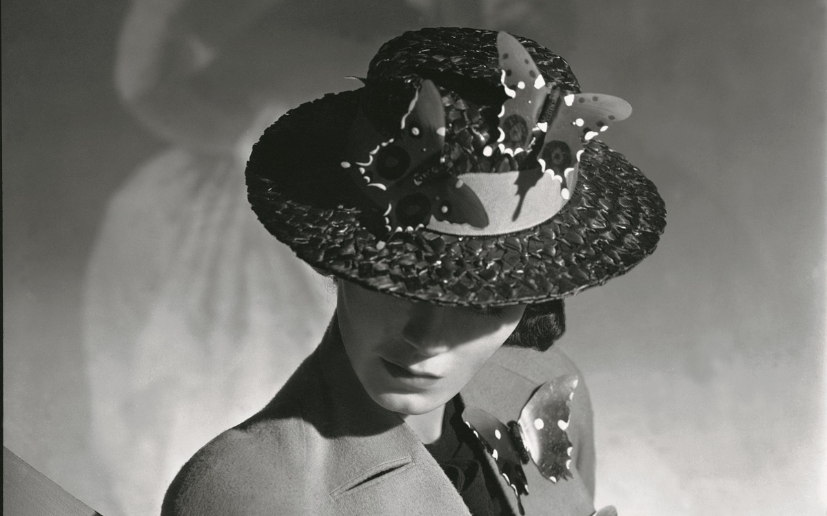 « Shocking ! », les mondes surréalistes d'Elsa Schiaparelli