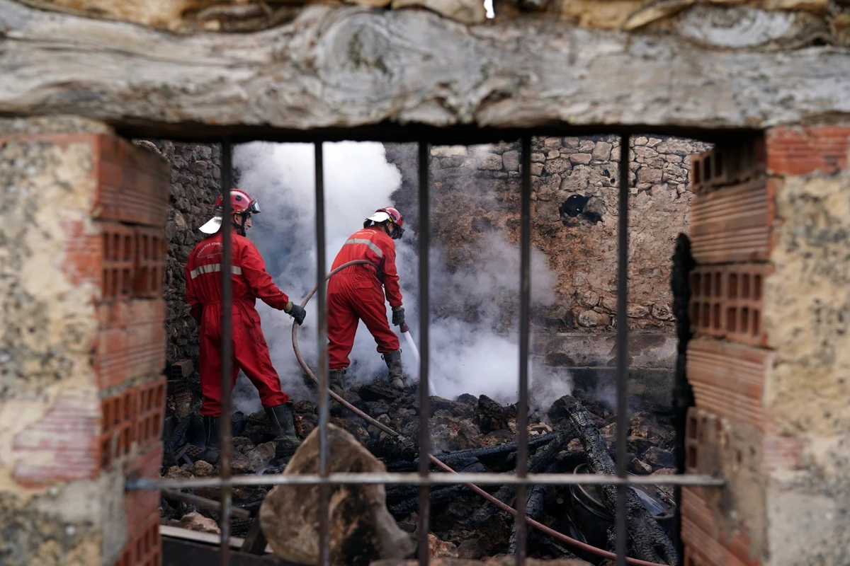 Espagne: les incendies se poursuivent dans le nord-ouest
