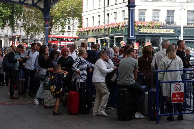 Le métro de Londres quasi paralysé par une grève face à l'inflation