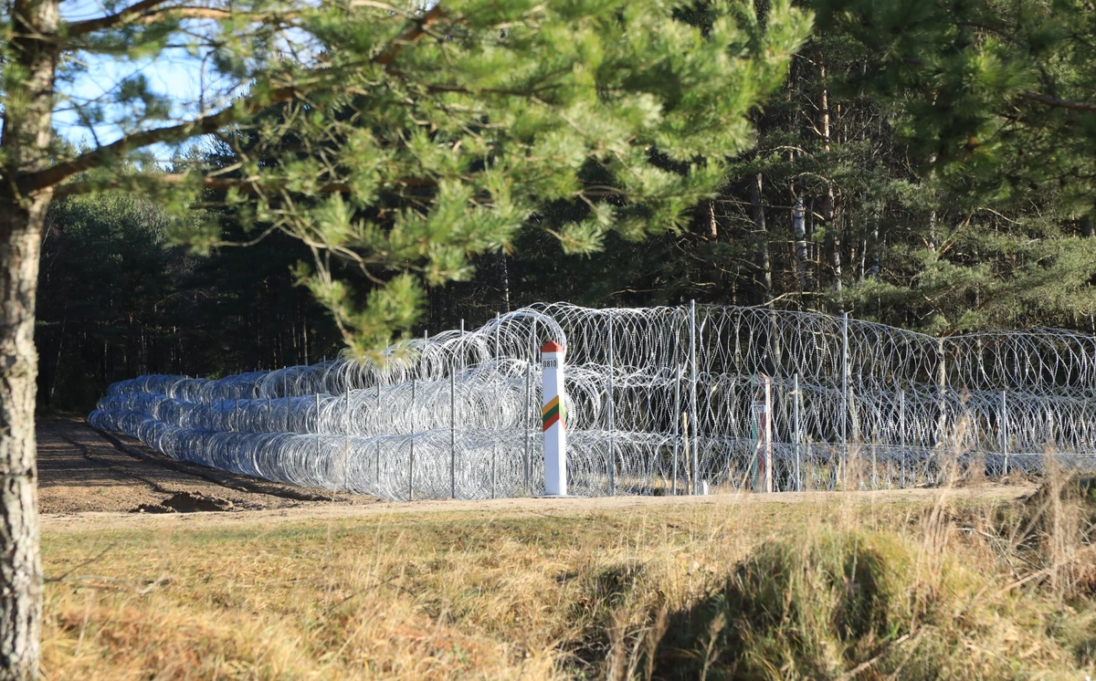 La Lituanie achève la construction d'une clôture à la frontière avec le Bélarus