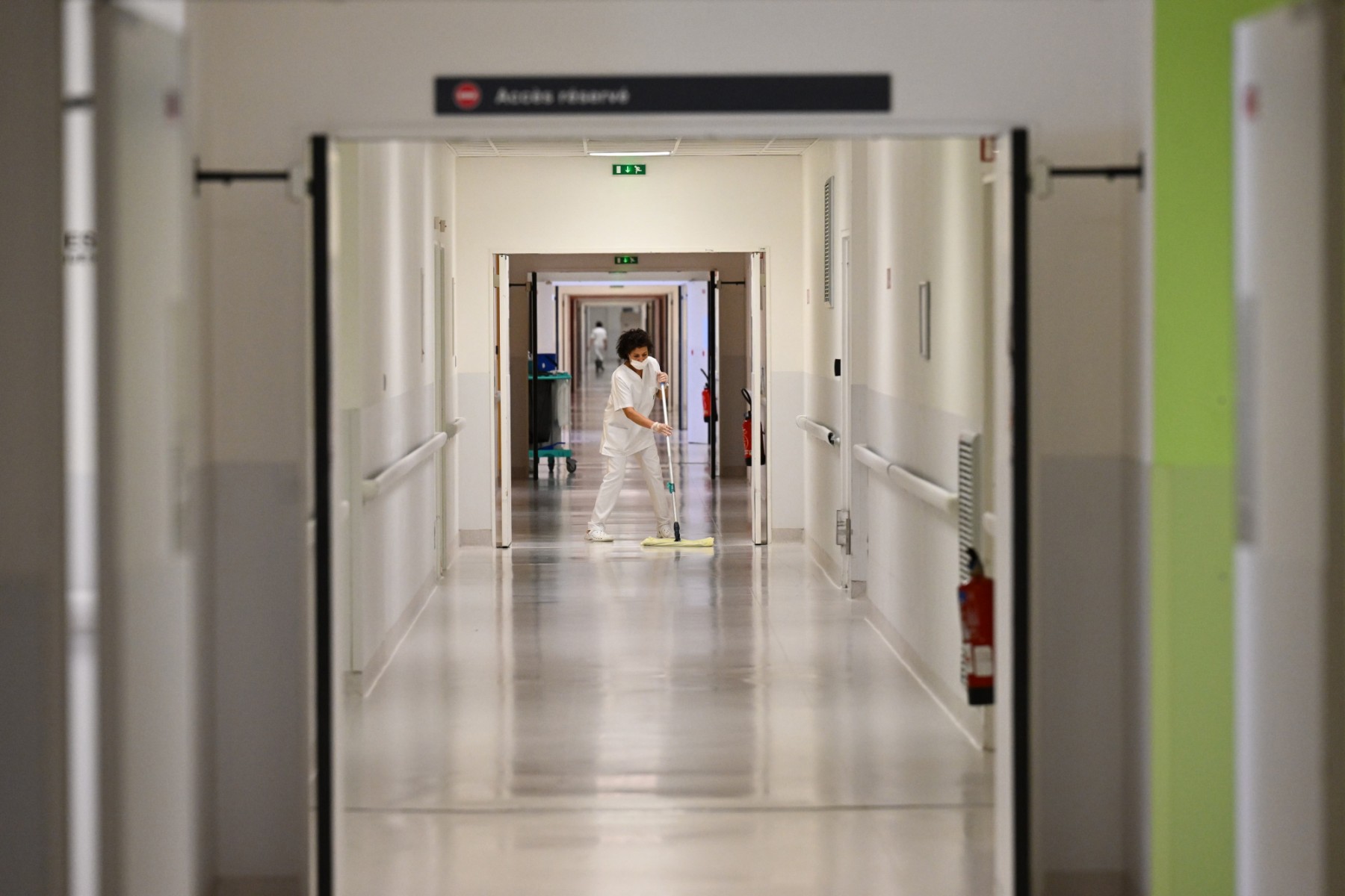 Hôpital: 4 300 lits supprimés en 2021