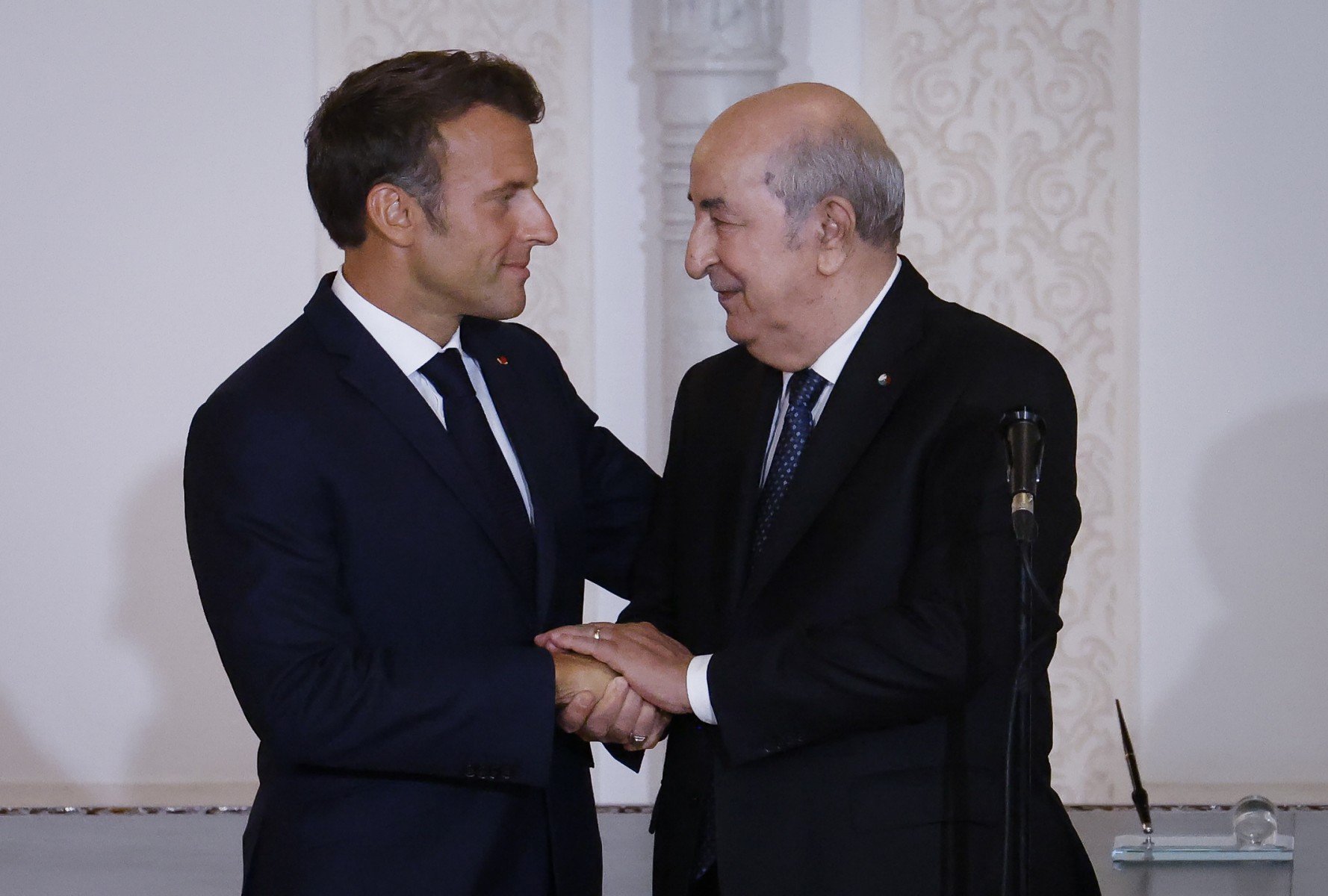 Emmanuel Macron à Alger: transformer l'essai