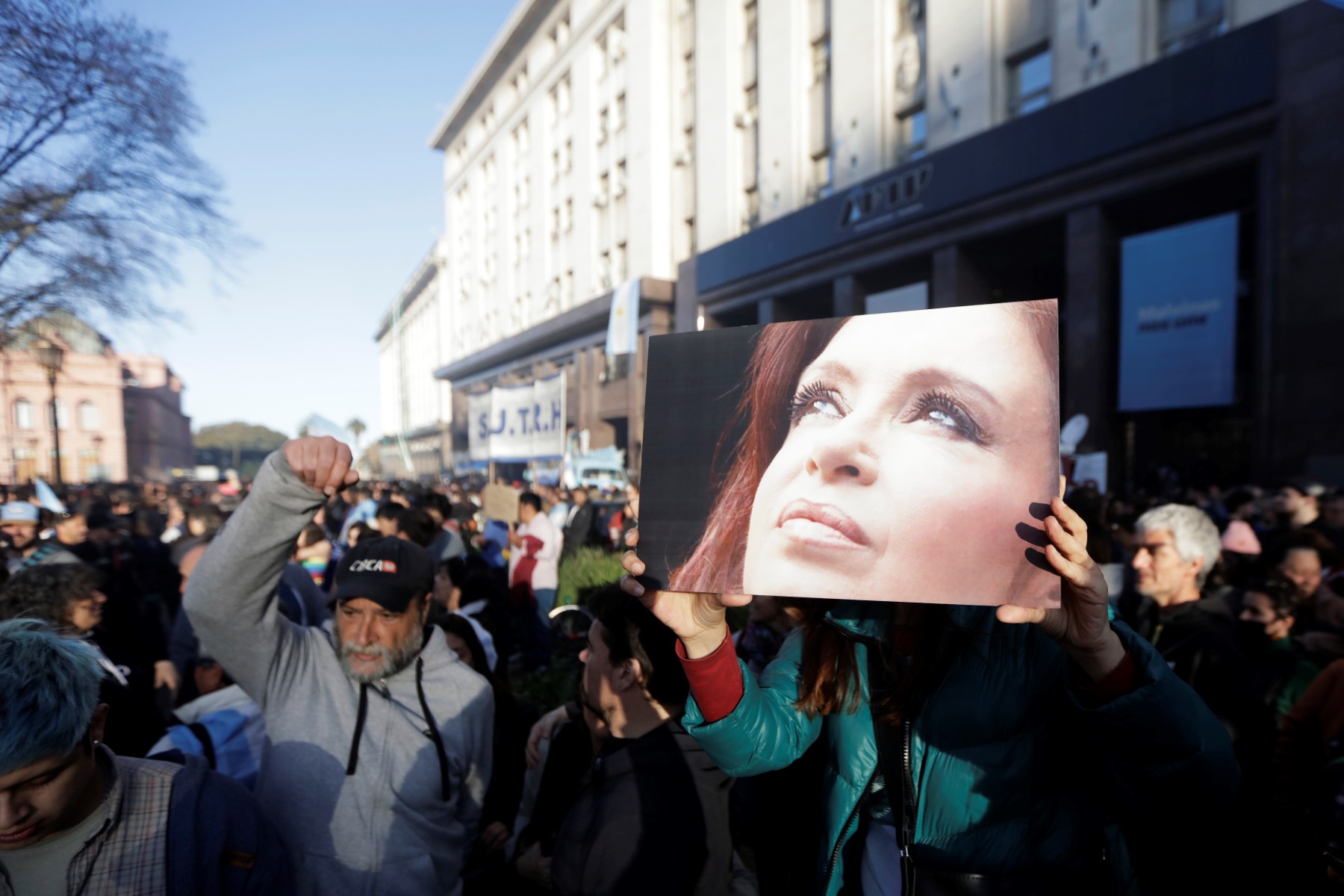 Argentine: la compagne de l'agresseur de la vice-présidente Kirchner interpellée, selon les médias