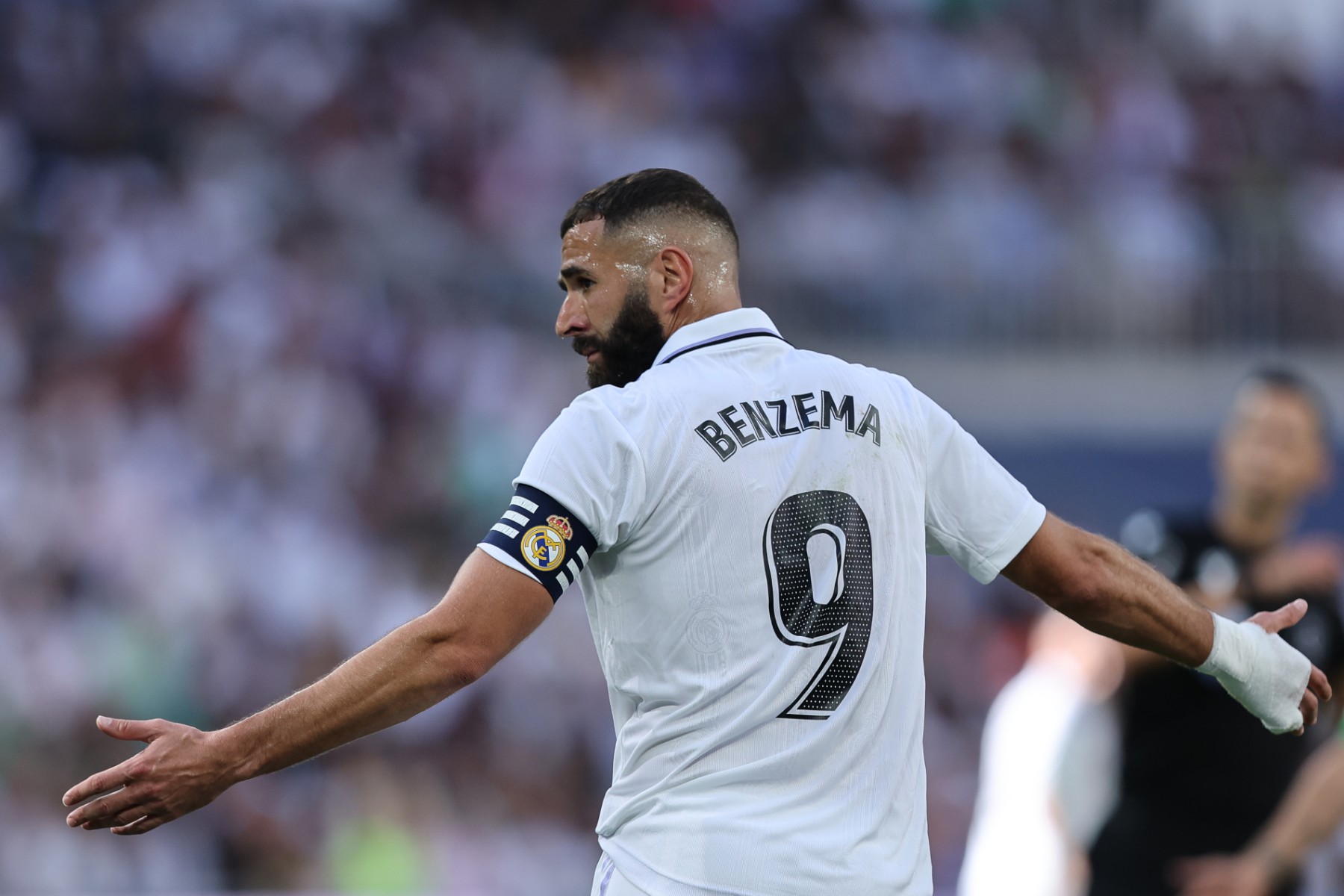 Foot: Benzema, blessé à la cuisse droite, sera absent 2 ou 3 semaines
