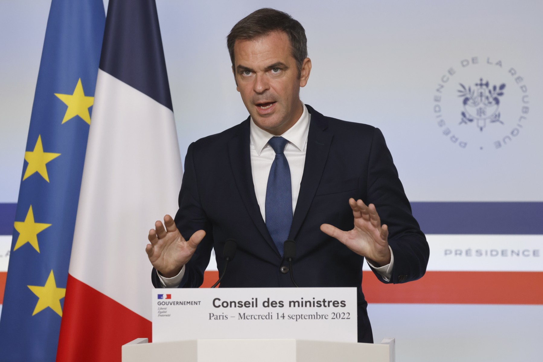 Le gouvernement étudie «toutes les pistes» pour la réforme des retraites, selon Véran