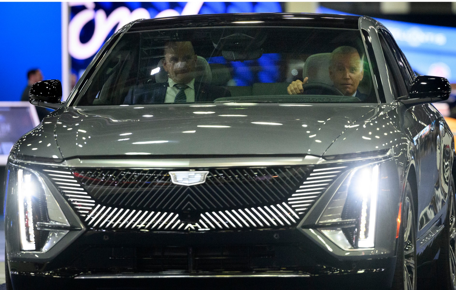 Joe Biden ouvre le salon de l'automobile de Détroit en mettant en lumière les électriques