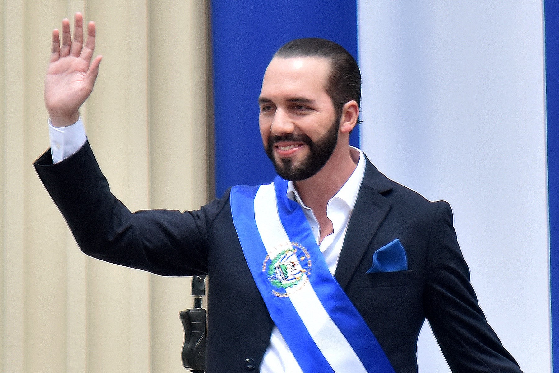 Salvador: la candidature à la réélection du président Bukele relance le débat constitutionnel