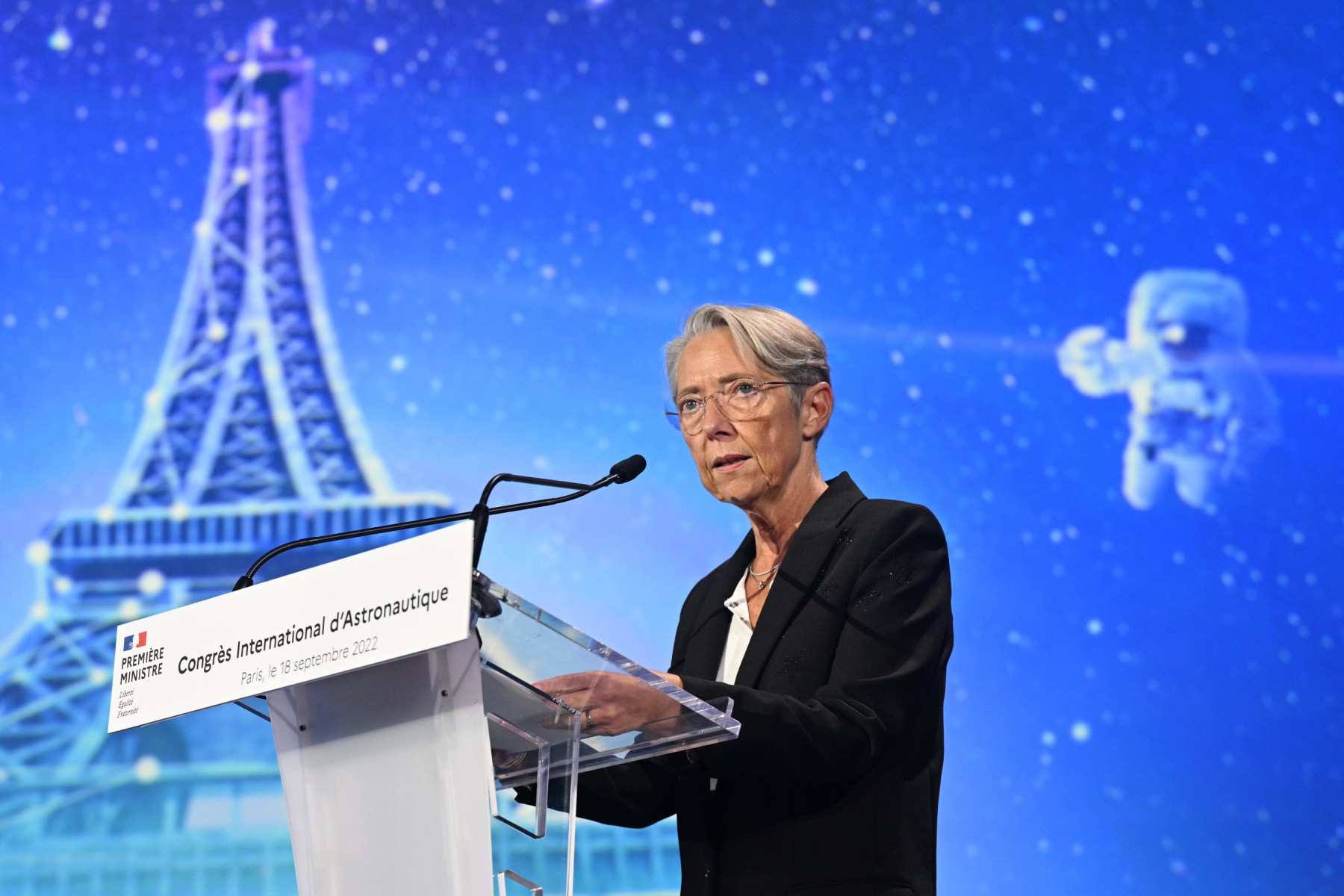 Spatial: la France annonce un investissement «majeur» de 9 milliards d'euros sur trois ans