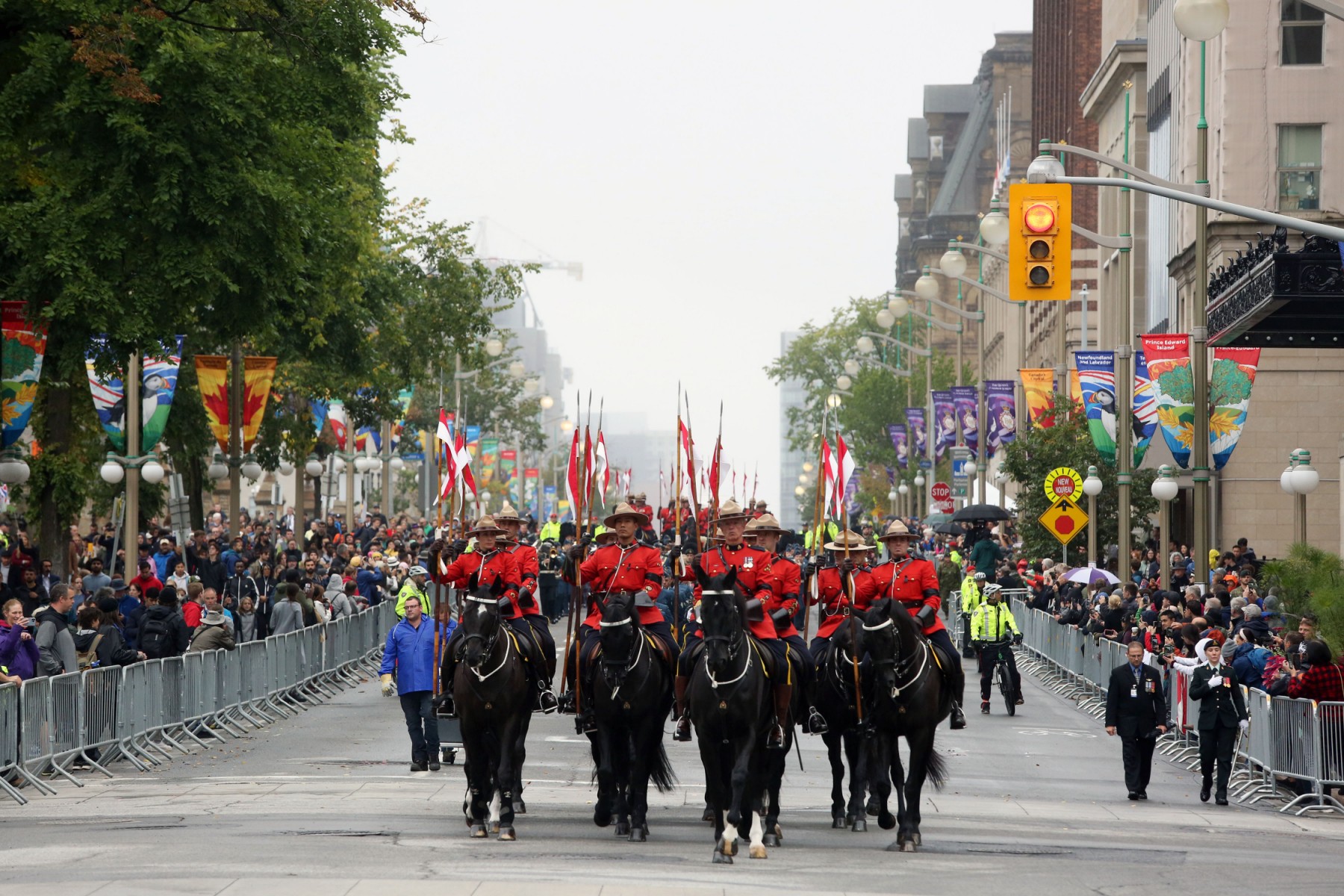 Le Canada rend un dernier hommage à Elizabeth II sous la pluie